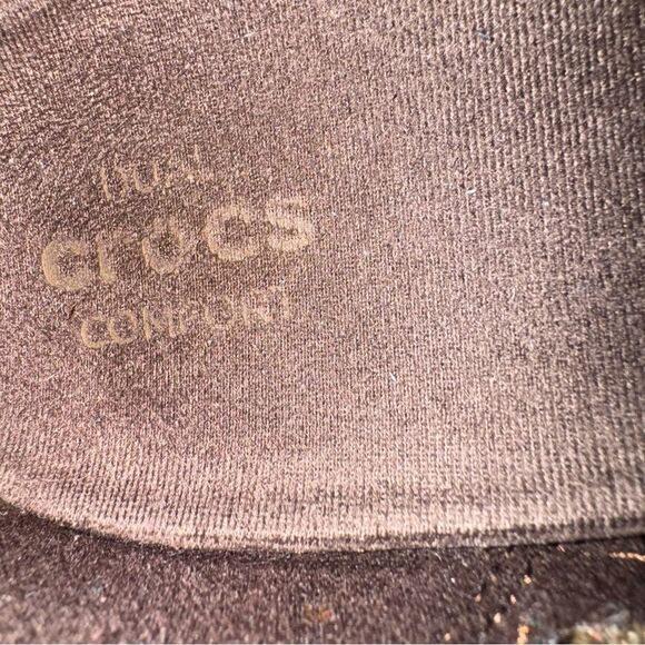 Crocs Women’s Leigh Synth Suede Wedge Bootie Brown Size 10 - Picture 9 of 9